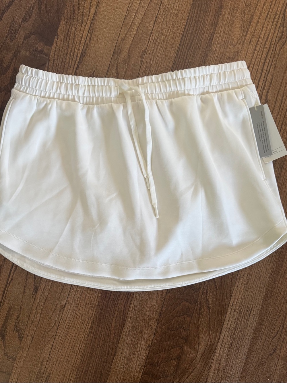 All in Motion Airy Sleek High Rise Knit Skort in Cream, Women’s Large BNWT - Picture 2 of 6